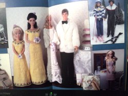 FASHION DOLL WARDROBE B_01